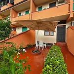 Casa Via Sicilia 5 *